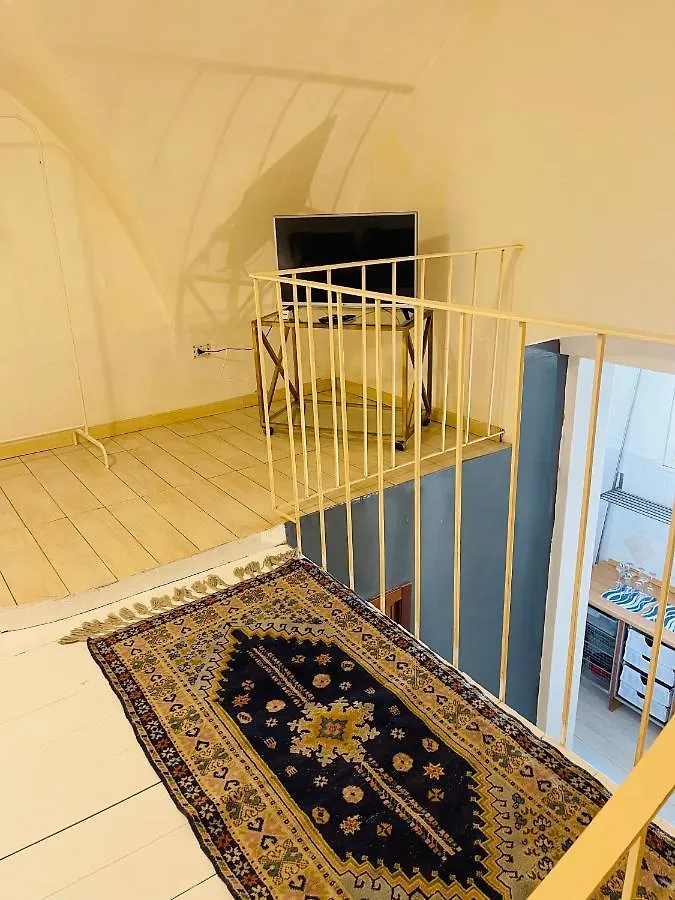 Ground Floor City Center 85 Bari Apartment
