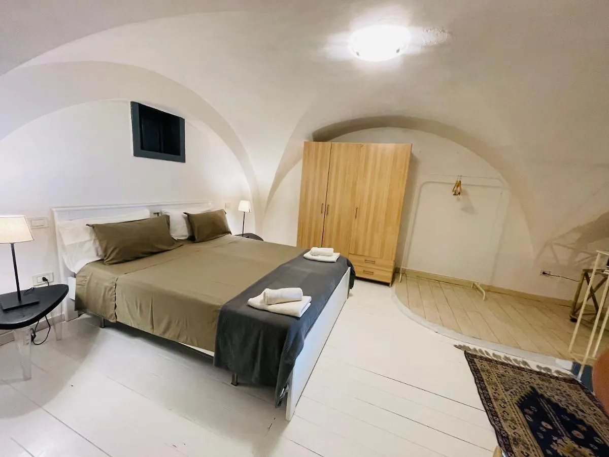 Apartament Ground Floor City Center 85 Bari Włochy