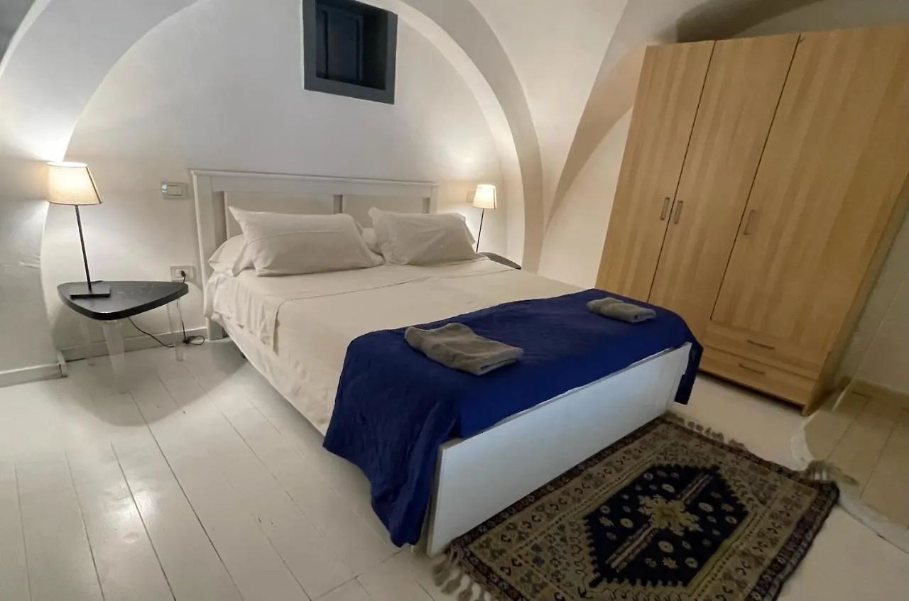 Apartment Ground Floor City Center 85 Bari